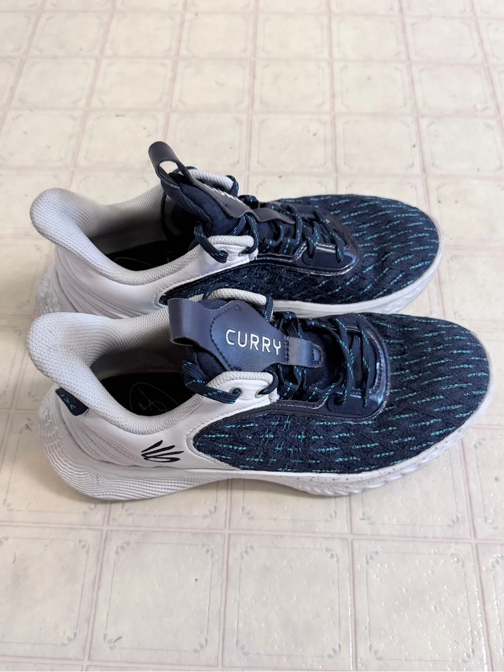 Under Armour Curry Navy Blue Low-Top Basketball Shoes Flow 9 Size: 8